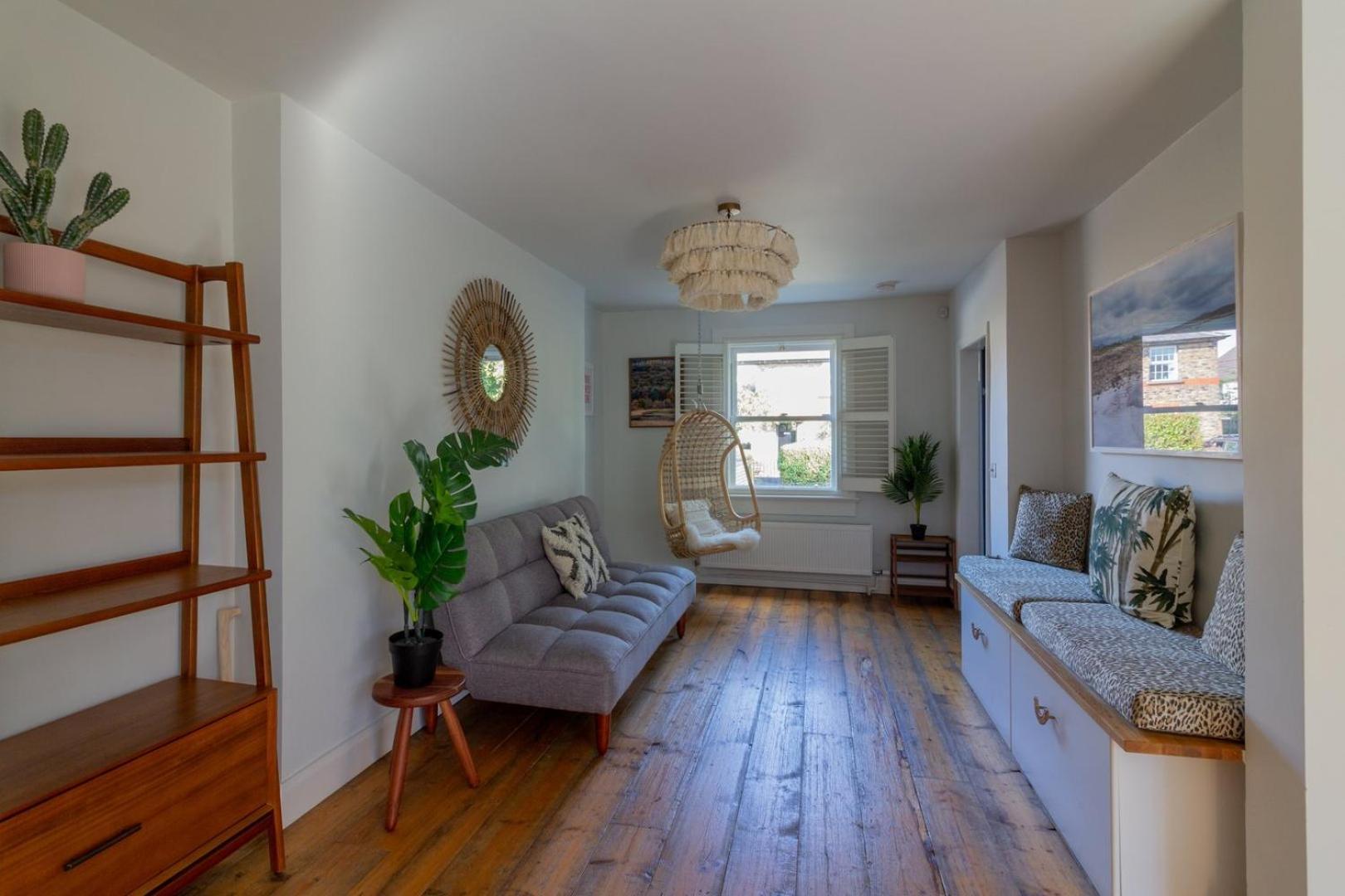 Guestready - Modern In Glenageary Dublin